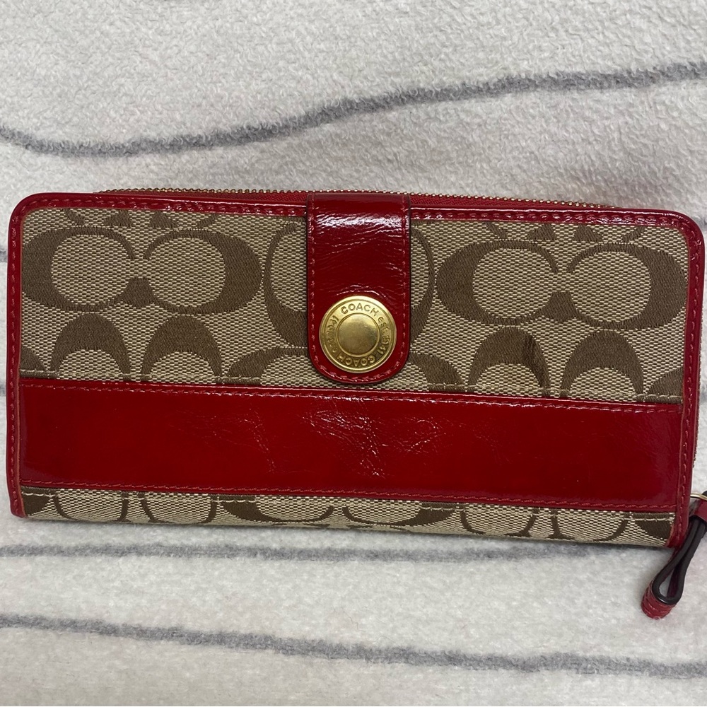 Coach Legacy Signature Zip Wallet